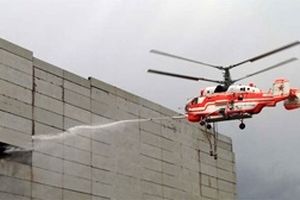 کشورهای دیگر چطور از هلیکوپتر در مهار آتش استفاده می‌کنند؟/عکس‌هایی در مقایسه با پلاسکو