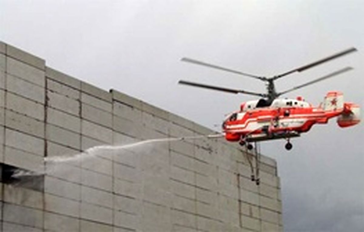 کشورهای دیگر چطور از هلیکوپتر در مهار آتش استفاده می‌کنند؟/عکس‌هایی در مقایسه با پلاسکو