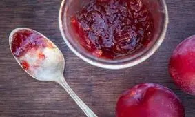 طرز تهیه مربای آلو قرمز
