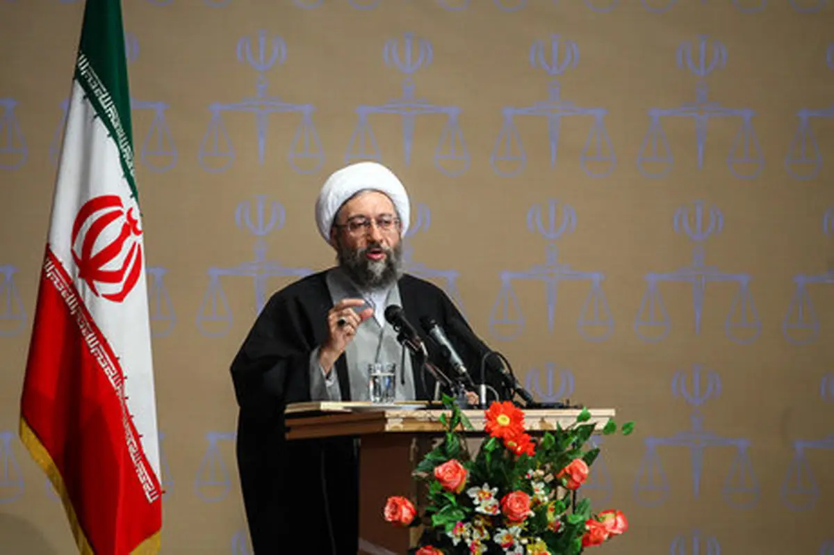 آملی لاریجانی: دهان مدعیان حقوق بشر درباره بحرین بسته است اما از آشوبگران ایران حمایت می‌کنند