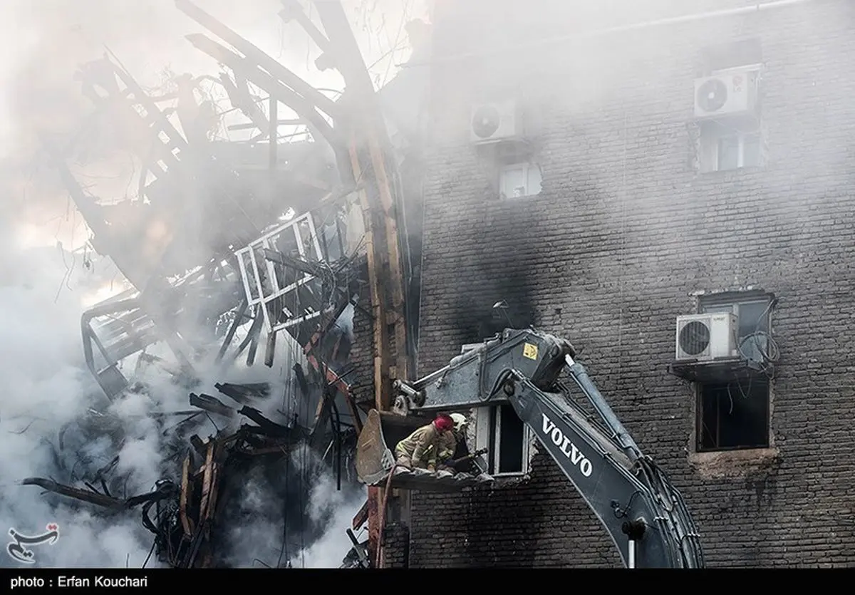 آتش سوزی مجدد ساختمان پلاسکو در حین عملیات آواربرداری