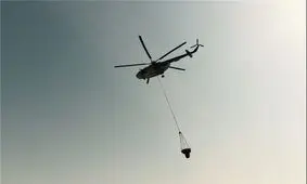 اهواز|بالگردها قادر به اطفای حریق هورالعظیم نیستند/از فردا هواپیما به منطقه اعزام می‌شود