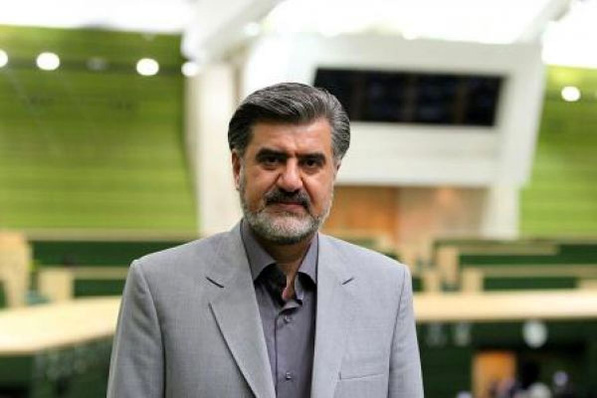 آیا پشت پرده استیضاح ربیعی در مجلس به وزیر بهداشت ختم میشود؟/ عزیزی: دیدار با تاجگردون اتفاقی بود