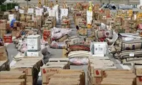 توقيف 2 محموله 12 ميليارد ريال كالاي قاچاق در سيرجان