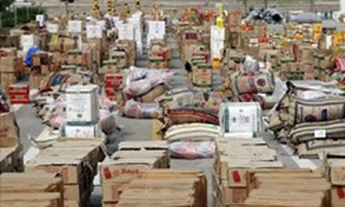 توقيف 2 محموله 12 ميليارد ريال كالاي قاچاق در سيرجان