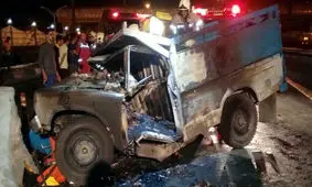 حریق خودرو «وانت» در جاده قدیم کرج/راننده فوت شد