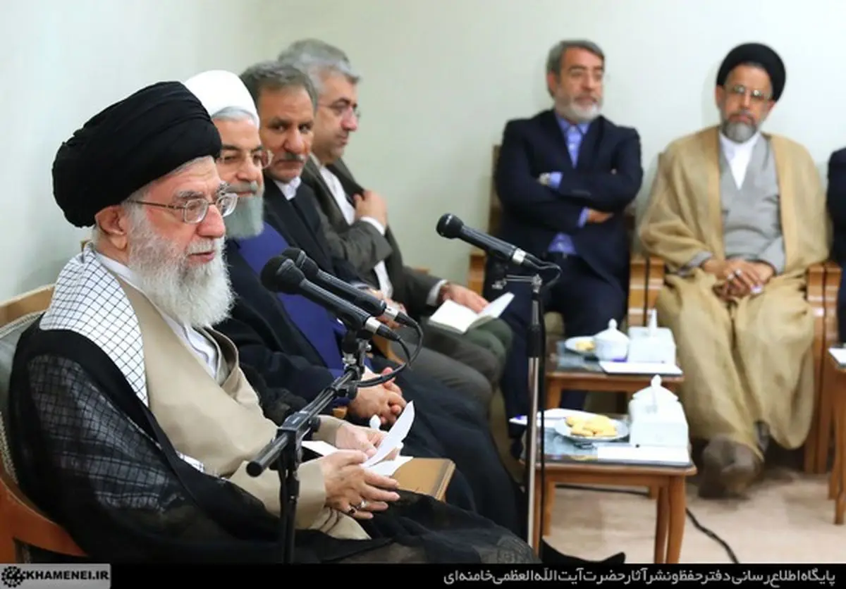 بیانات منتشرنشده‌ی رهبرانقلاب؛ دستور اخیر ایشان به هیئت دولت درباره سکه و ارز و مشکلات اخیر اقتصادی