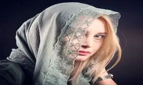 حضور خانم بازیگر در مزون لباس