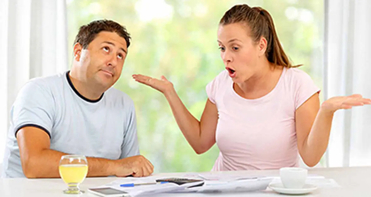 چگونه مقایسه به رابطه همسران آسیب می‌زند