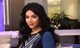 تعطیلات لاکچری خانم مجری در جزیره میکونوس / عکس