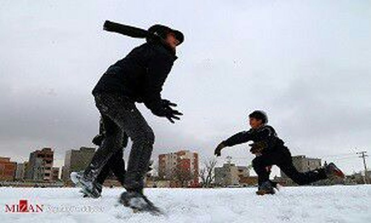 مدارس فیروزکوه تعطیل شد