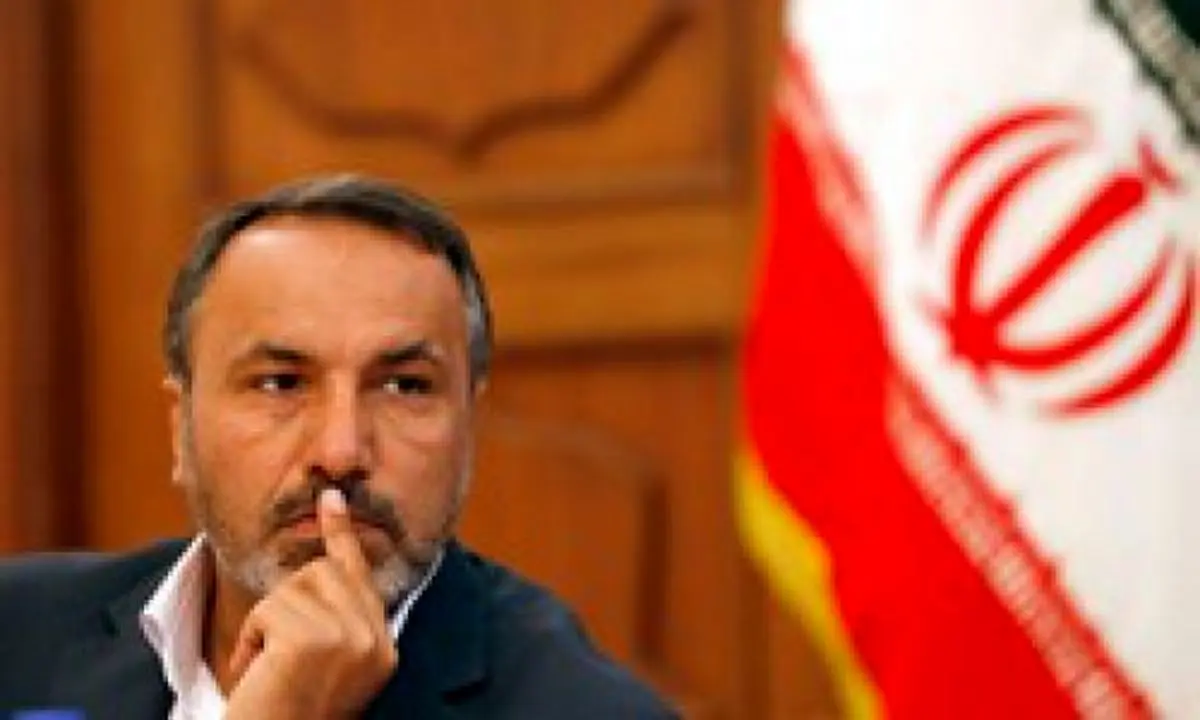 سؤال از رئیس‌جمهور به معنای تضعیف دولت و مچ‌گیری نیست/ تیم اقتصادی باید متحول شود