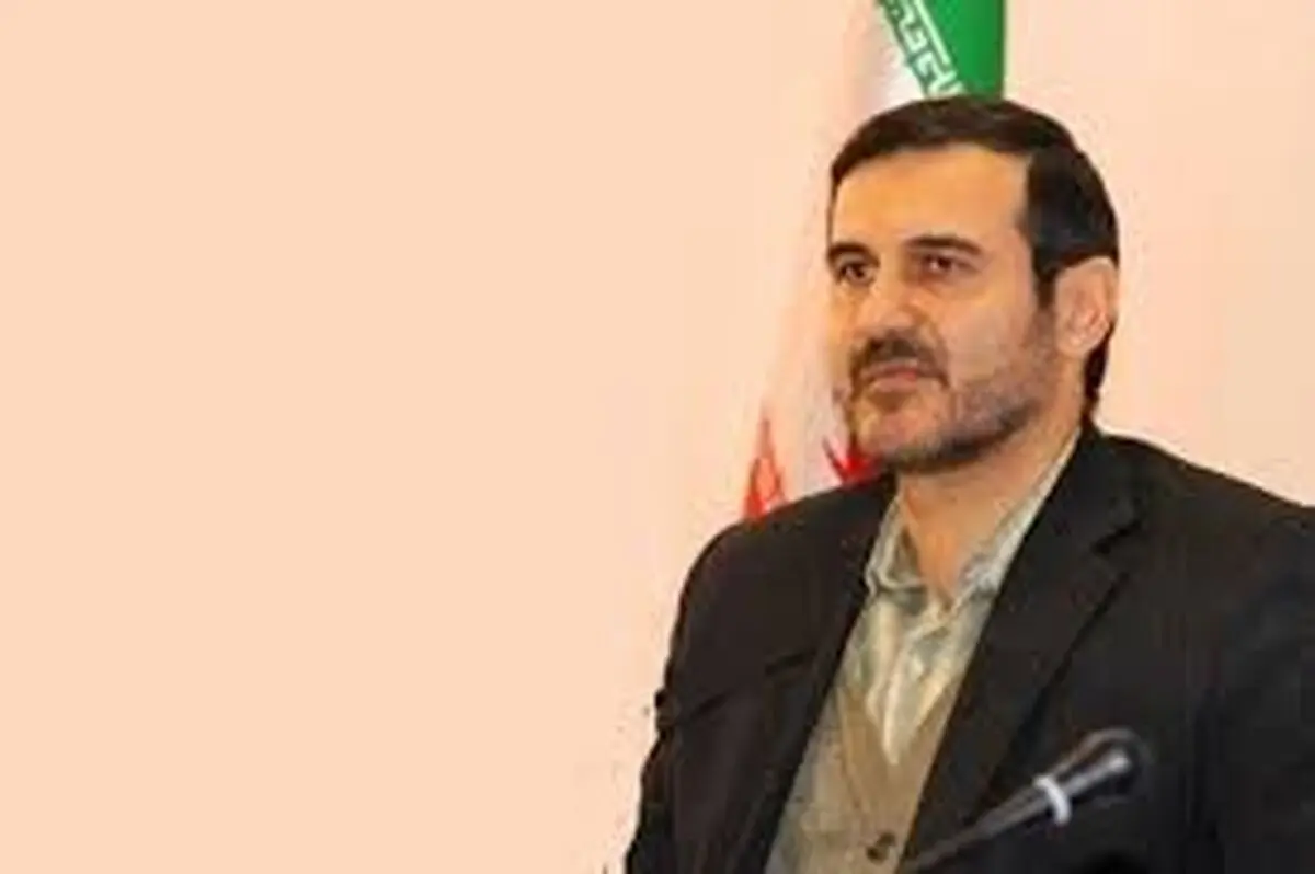نجفی: روحانی مقتدرانه دلایل بحران اقتصادی را بگوید
