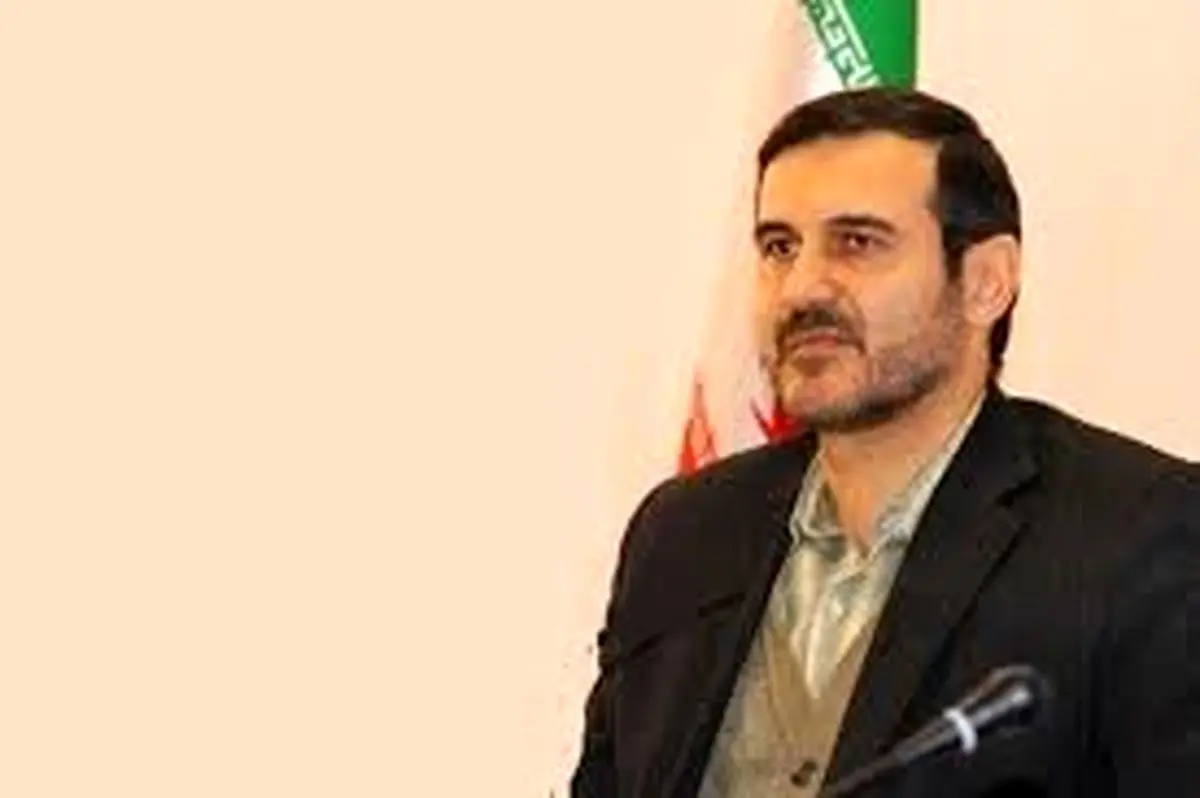 نجفی: روحانی مقتدرانه دلایل بحران اقتصادی را بگوید