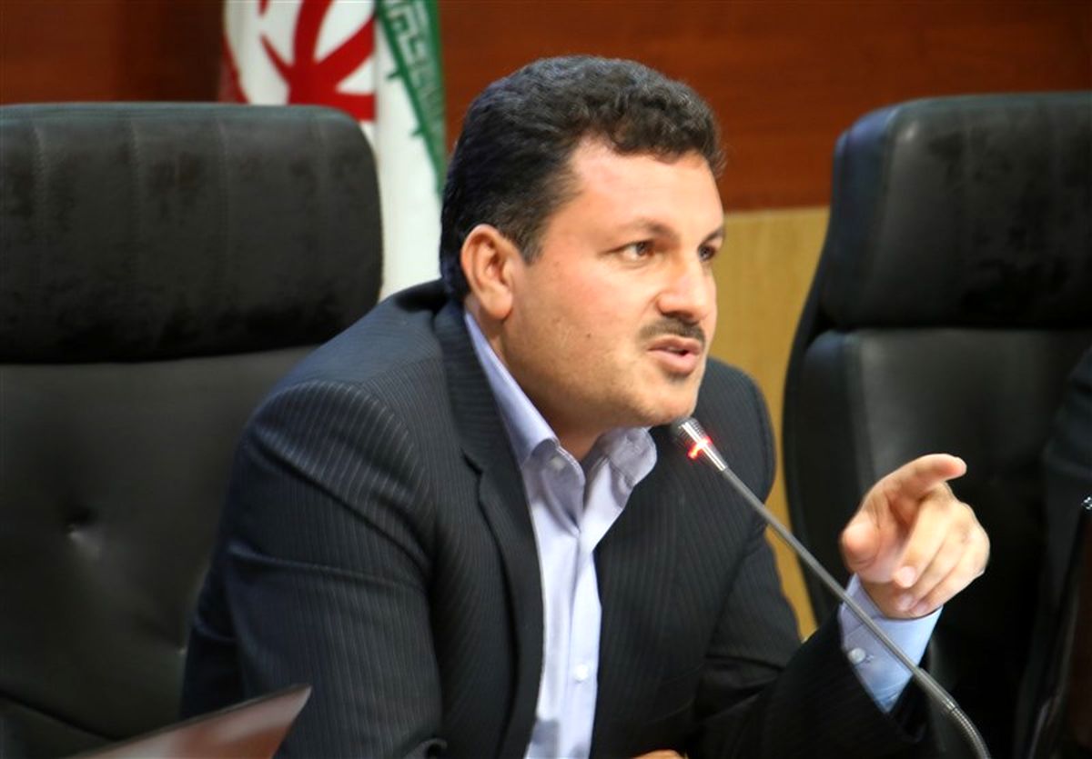 فرماندار کرمان: ماشینآلات آتشنشانی از شهرهای اطراف به شهداد اعزام شد