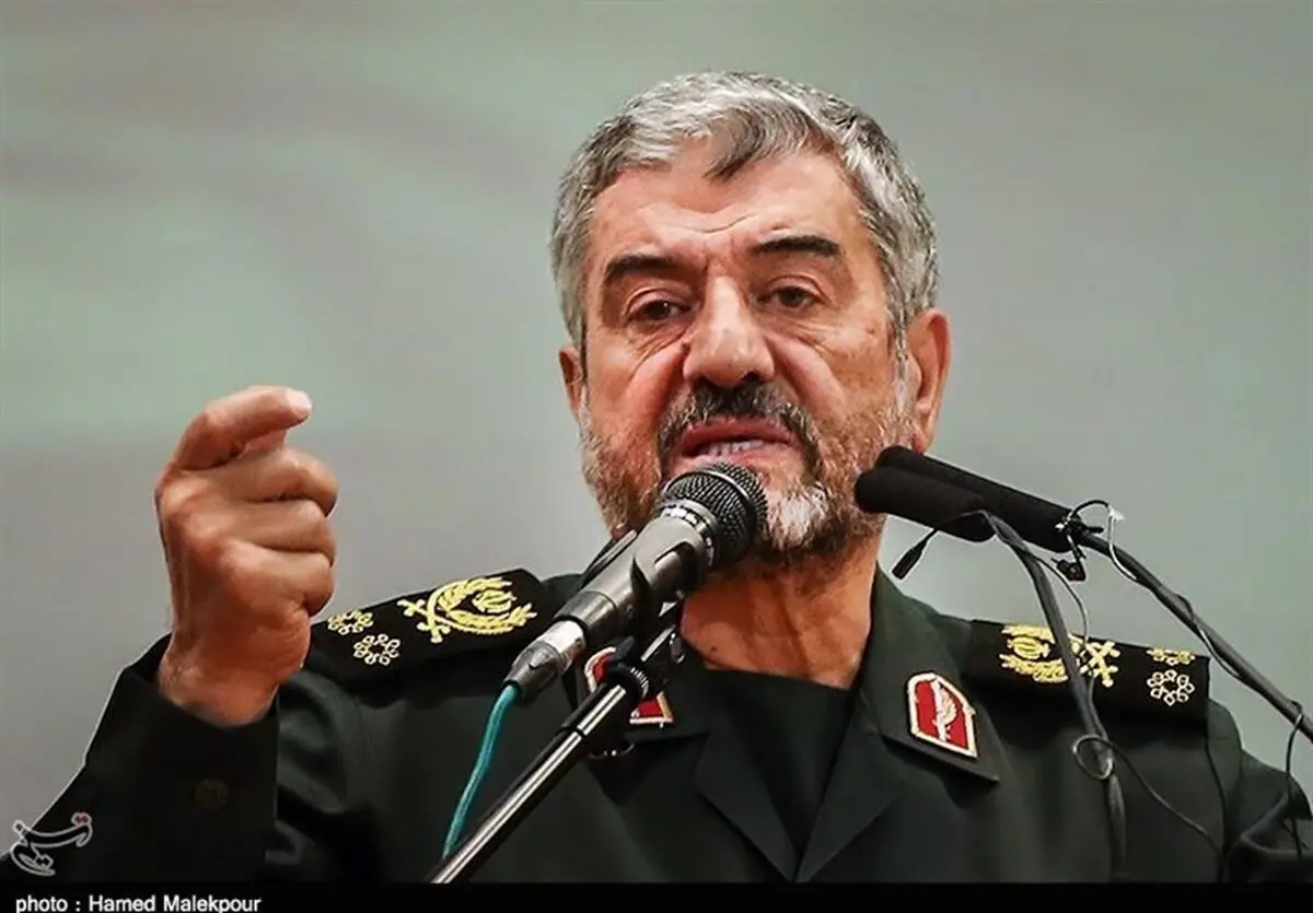 وعده فرمانده سپاه برای گرفتن انتقام خون ۱۱ شهید حمله تروریستی مریوان