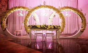  جدیدترین تزیینات جایگاه عروس و داماد