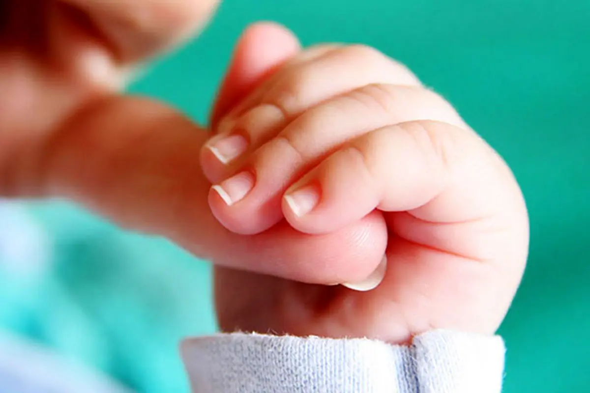 راه و روش‌های کوتاه کردن ناخن نوزاد
