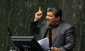 خجسته: وزارت کار ۱۰ هزار گوشی موبایل وارد کرده است