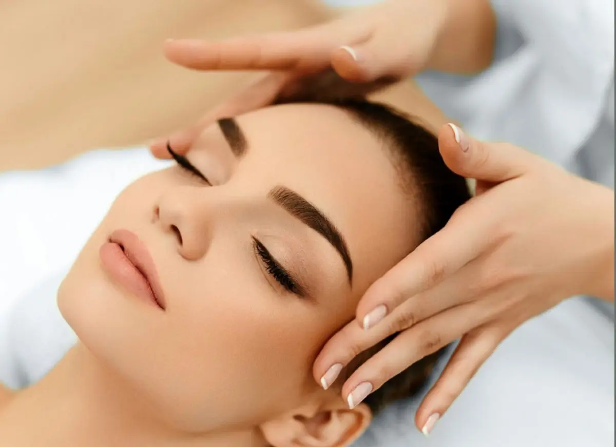 چگونه پوست صورت خود را در خانه پاکسازی کنیم؟