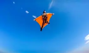 تصاویر خیره کننده از پرواز با وینگ سوت