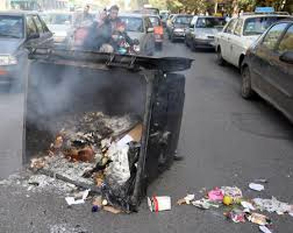 انفجار سطل زباله با اکلیل و سرنج دو کارگر شهرداری را شوکه کرد