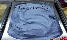 بستنی عجیبی که هنگام خوردن رنگش تغییر می‌کند