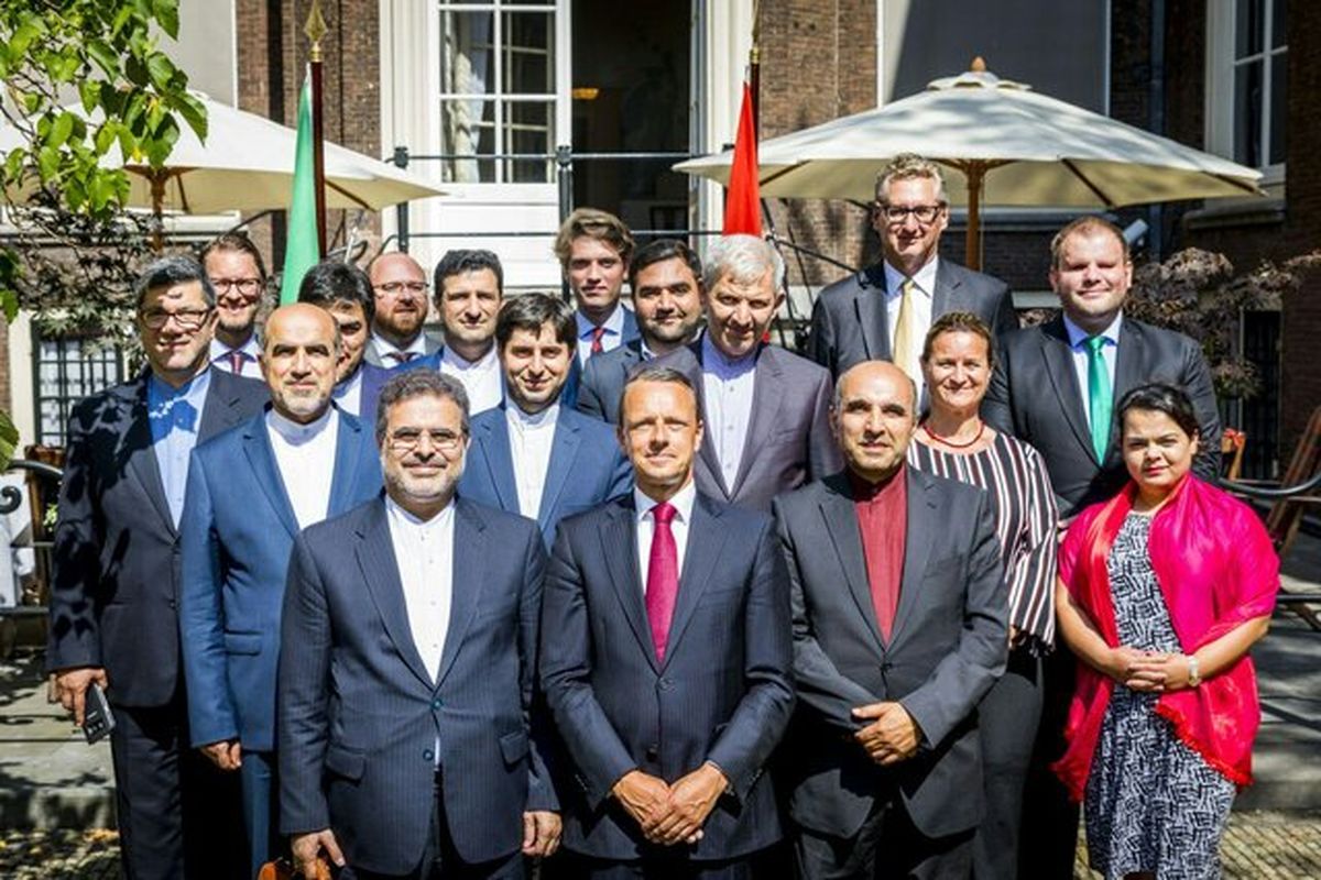 ایران و هلند روابط مردمی و کنسولی خود را گسترش می دهند