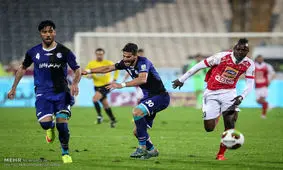 تساوی پرسپولیس برابر استقلال خوزستان/یک امتیاز با طعم سنگ و جنجال