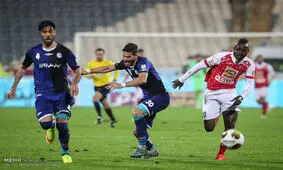 تساوی پرسپولیس برابر استقلال خوزستان/یک امتیاز با طعم سنگ و جنجال