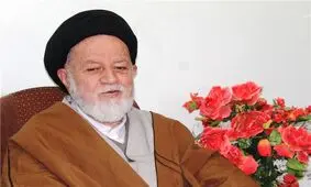 سمنان| آیت‌الله شاهچراغی: ملتی که هزاران "شهید حججی" دارد پوزه ترامپ را به خاک می‌مالد
