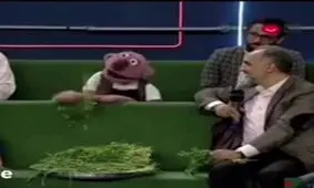 کنایه جناب خان به روزنامه‌ها