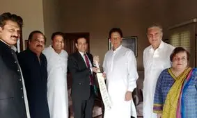 سفیر هند با عمران خان دیدار کرد