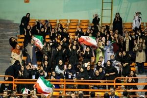 نماینده تهران خبر داد: ورزشگاه‌ها اول زنانه می‌شوند بعد خانوادگی!