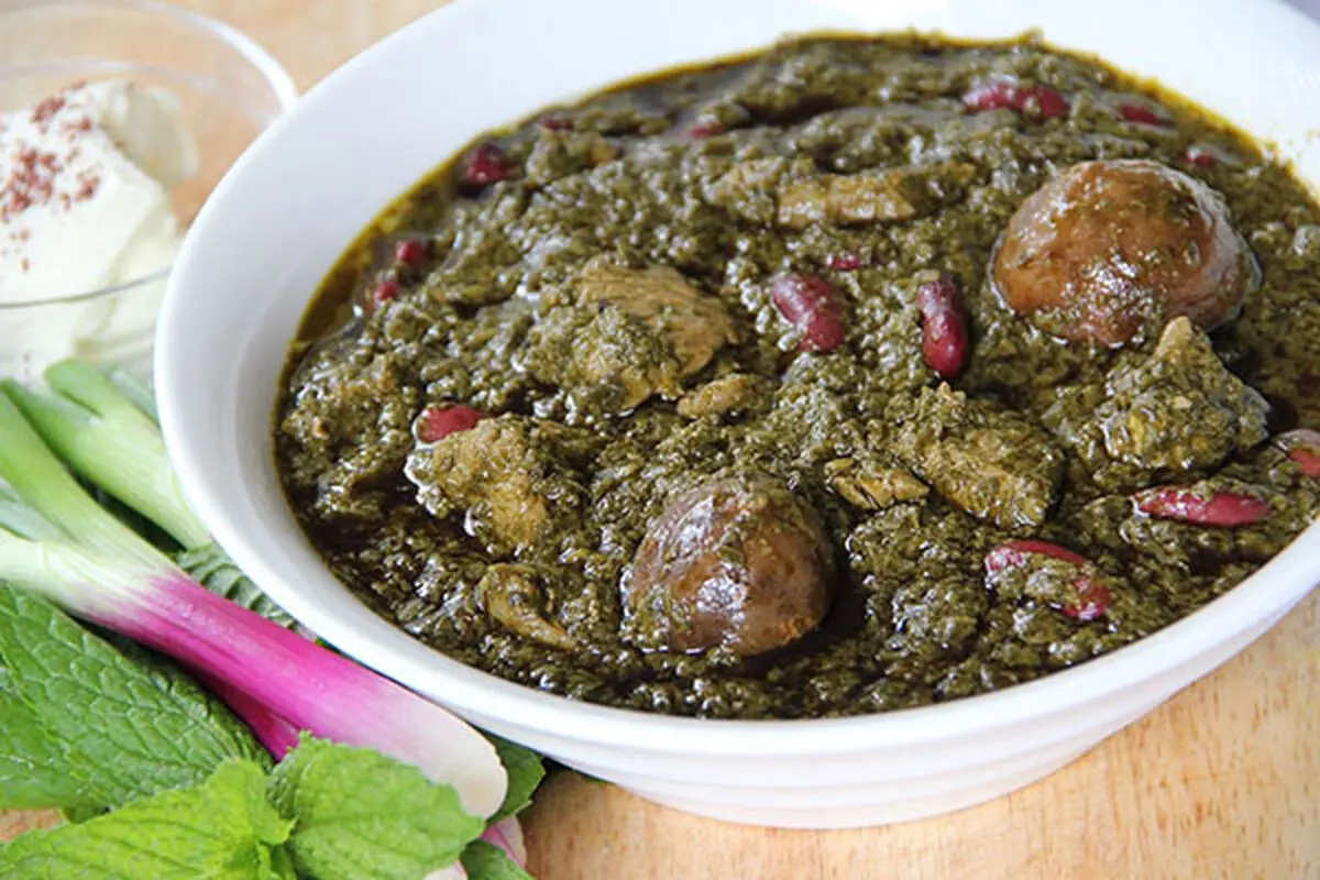 ترفندهایی برای خوش طعم تر شدن خورش ها