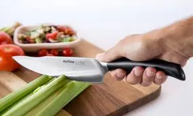 ترفند تیز کردن چاقو ی آشپزخانه با روزنامه