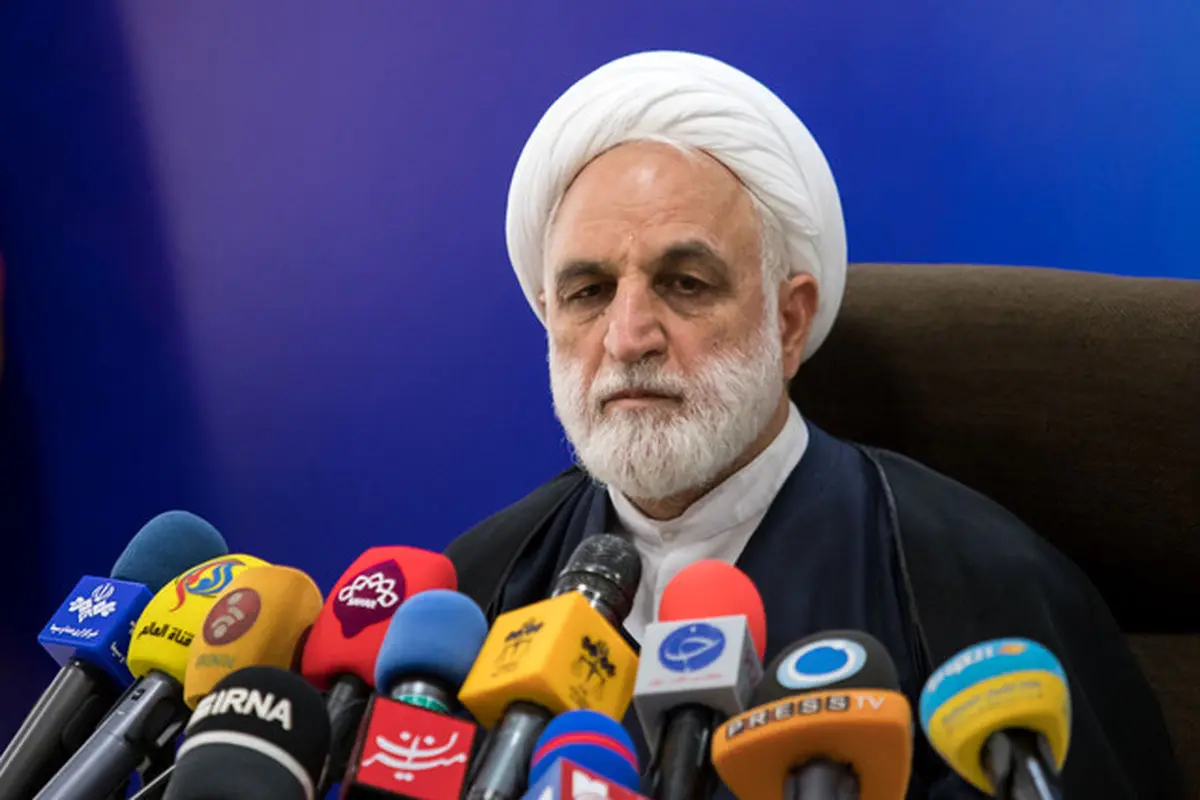 ممنوع الخروجی بیش از صد کارمند دولت