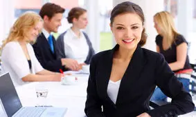 23 ترفند کلیدی زبان بدن که شما را دلربا تر می کند