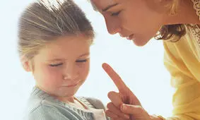 کودکی که حرف گوش نمی دهد، لایق چه رفتاریه؟