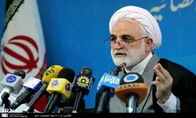 دادستان به بحث توئیت‌های محمود صادقی ورود می کند