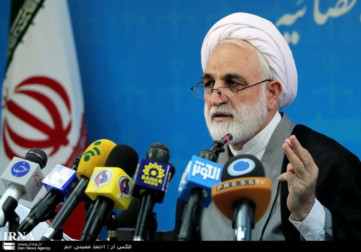 دادستان به بحث توئیت‌های محمود صادقی ورود می کند