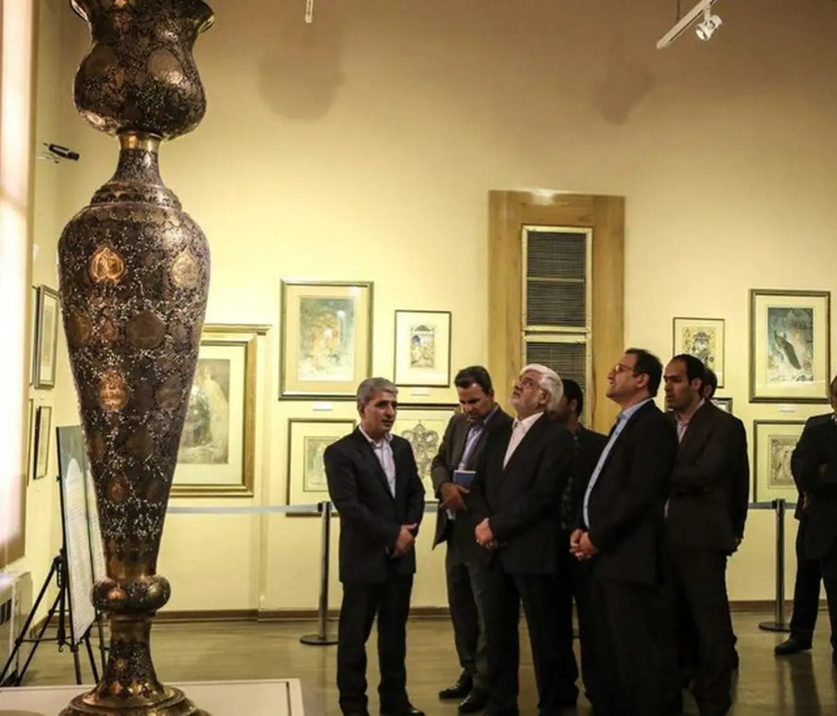 یادداشت اینستاگرامی عارف درباره بازدیدش از موزه بانک ملی