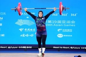 رکورد شکنی ریحانه کریمی در مسابقات وزنه برداری قطر کاپ

