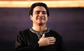 سفر به تاریخ؛ «همایون شجریان» در 12 سالگی در حال نواختن تنبک در عروسی خواهرش