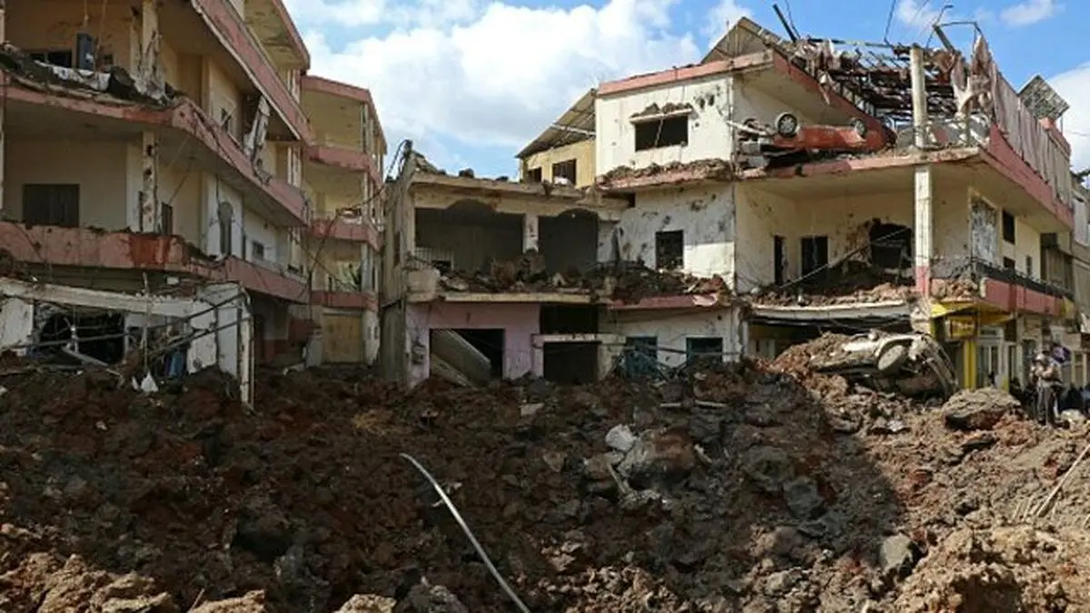 ارتش اسرائیل با هدف جدا کردن نیمی از «بنت جبیل» در جنوب لبنان، سعی در محاصره این شهر دارد