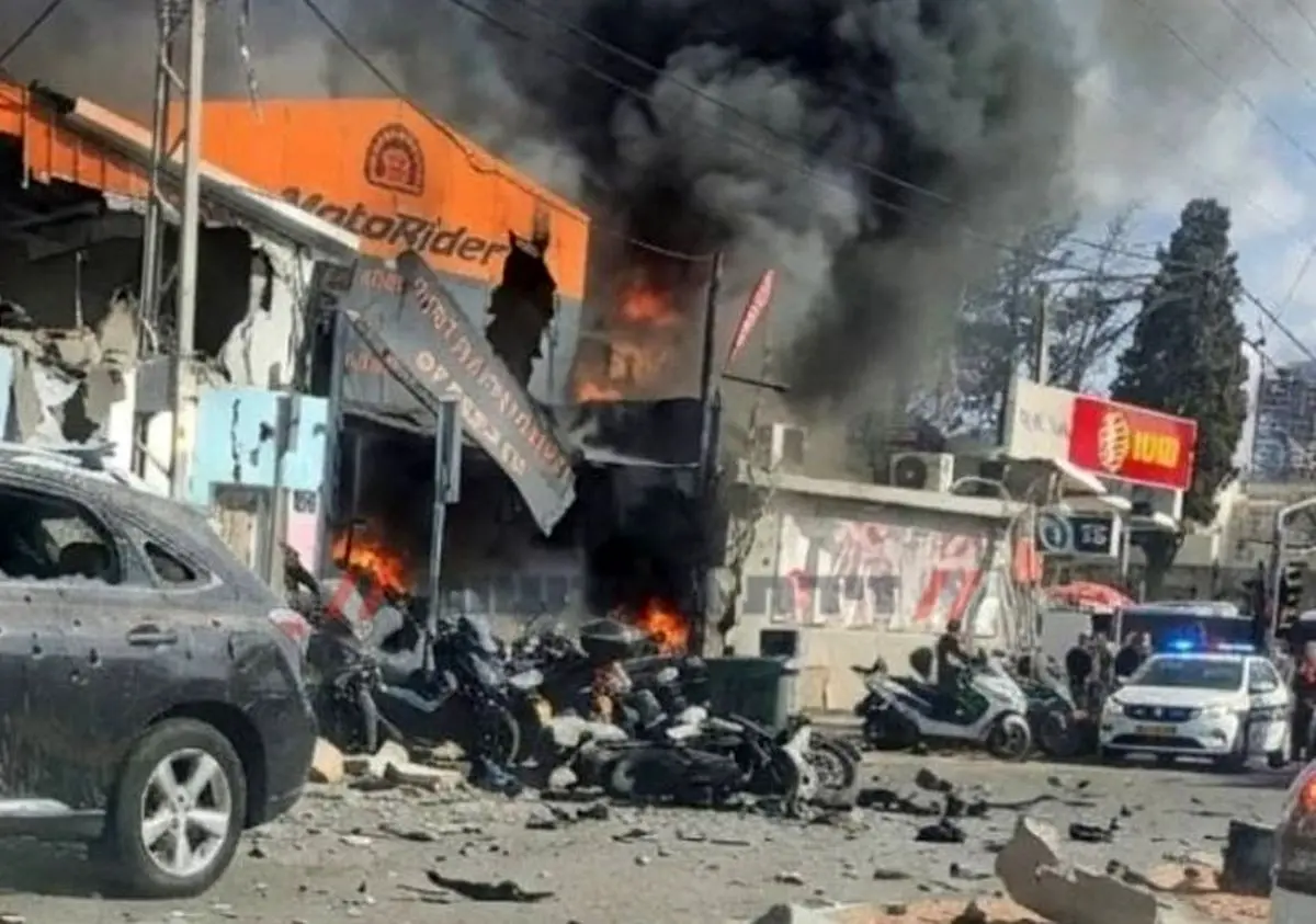 اصابت موشک‌های ایران در اسرائیل/ ویدئو