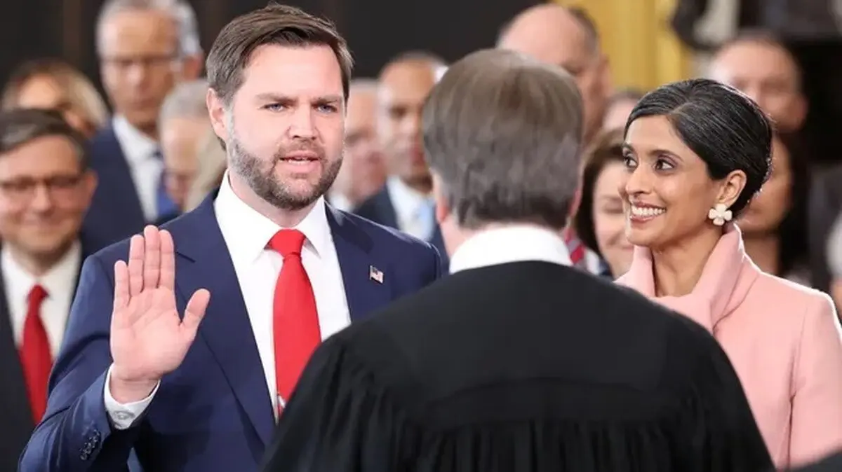 ونس: 2 هندی و پاکستانی در زندگی من مهم هستند، یکی همسرم و دیگری فیلد مارشال عاصم منیر!/ ویدئو