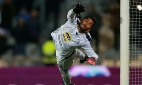 اعتراف دروازه بان استقلال از پیشنهاد پرسپولیس
