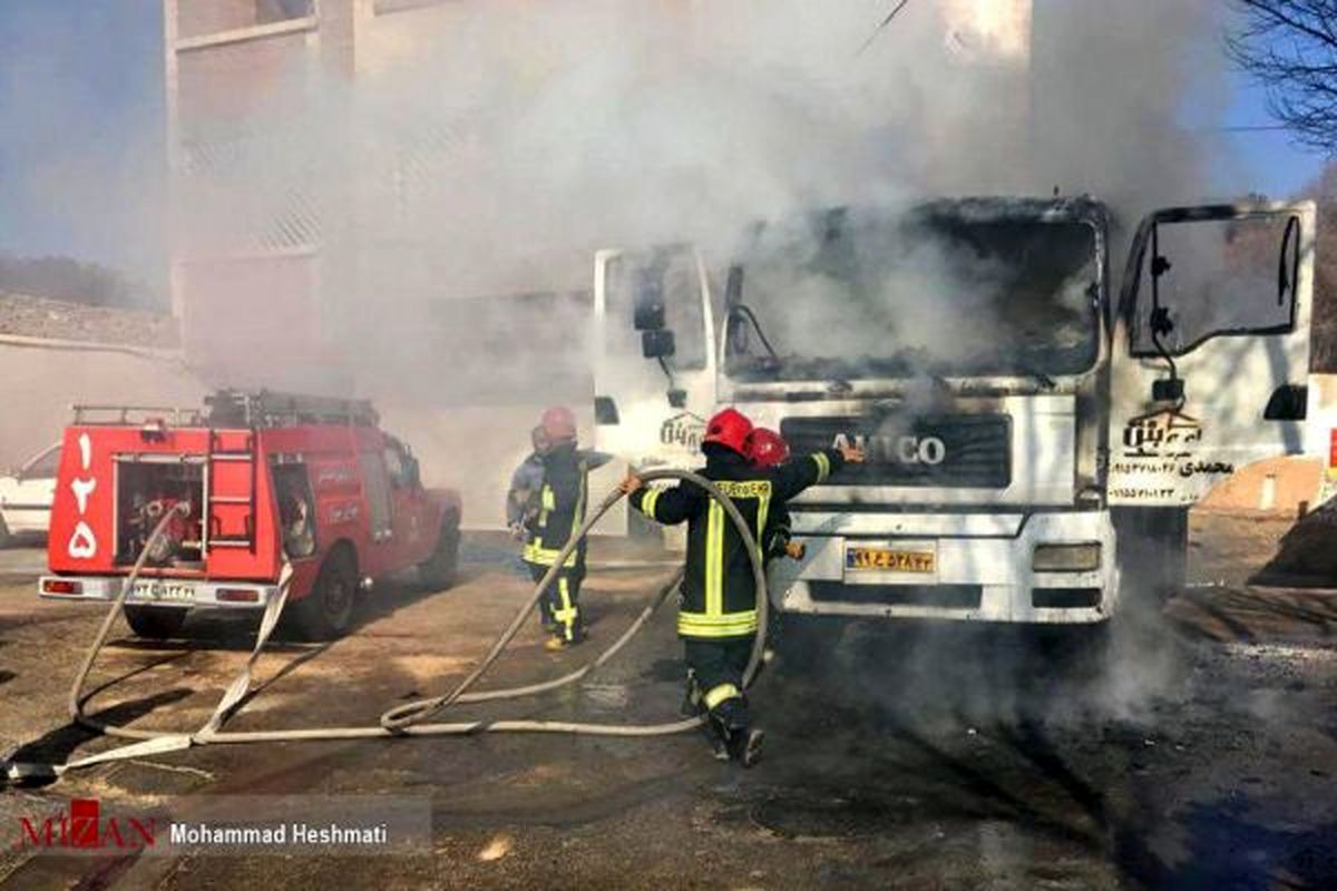 تصاویر آتش سوزی کامیون در سبزوار