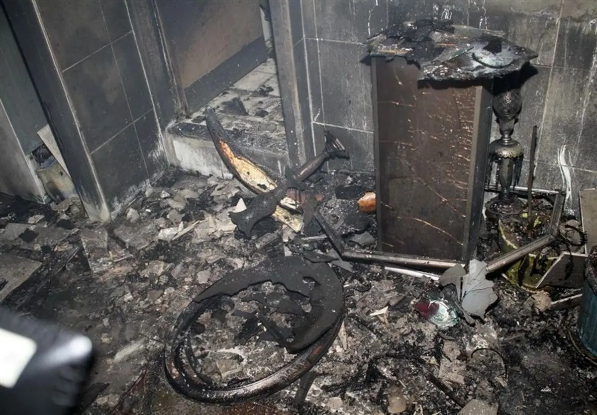 سوختگی پدر و پسر در حریق منزل مسکونی + تصاویر